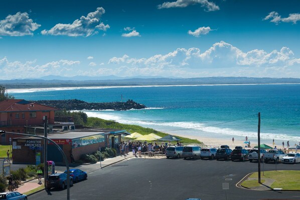 Una spiaggia nelle vicinanze