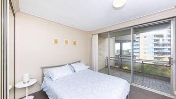 Room | 2 bedrooms, individually decorated, individually furnished