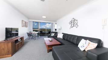 Room | Living area | Flat-screen TV, DVD player