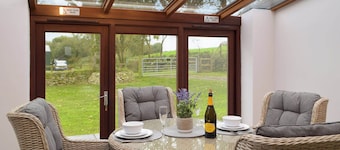 Snowdrop Cottage - UK12987