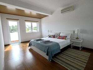 4 soverom, strykejern/-brett, wi-fi og sengetøy