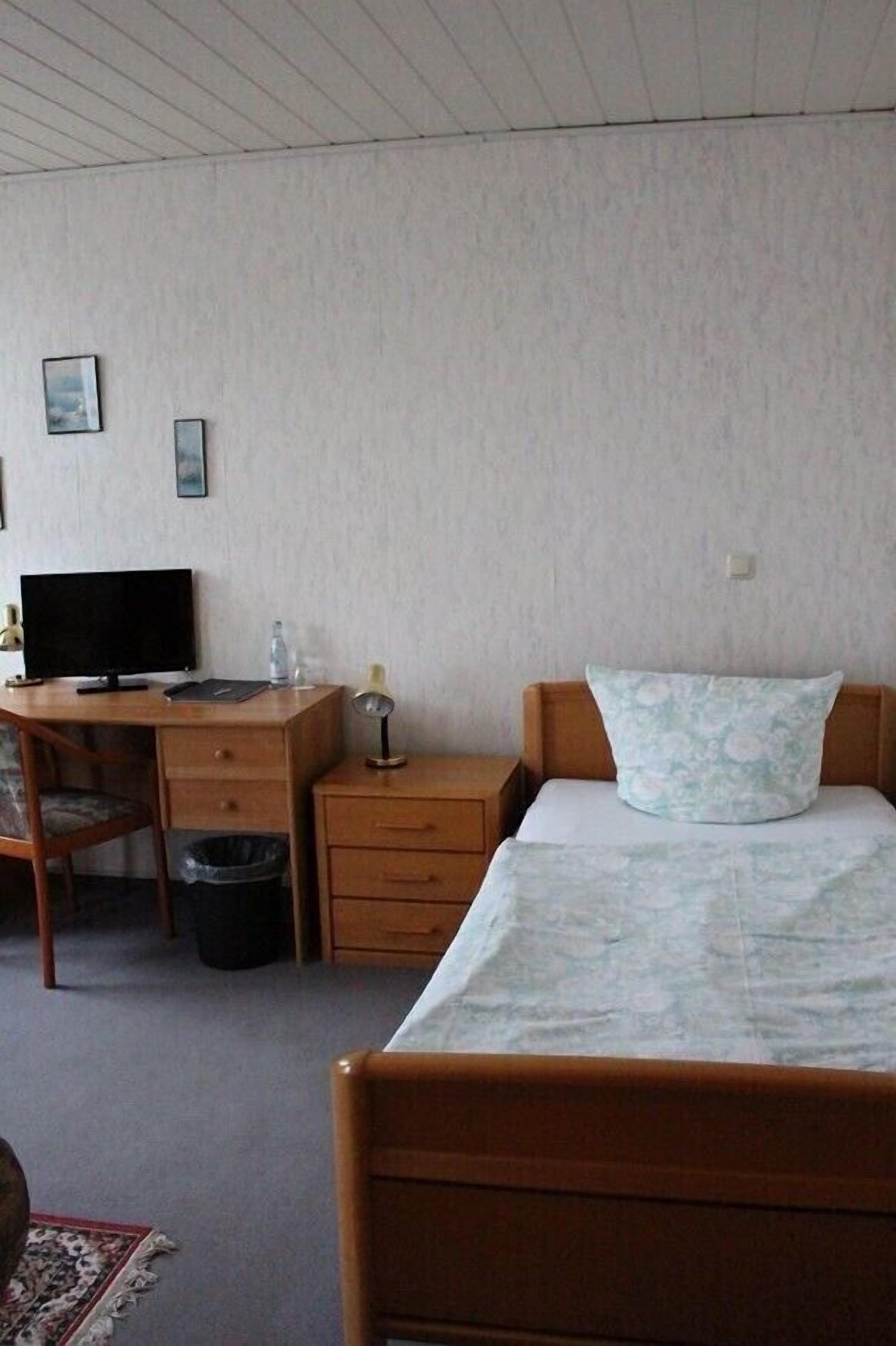 Bureau, Wi-Fi gratuit, draps fournis