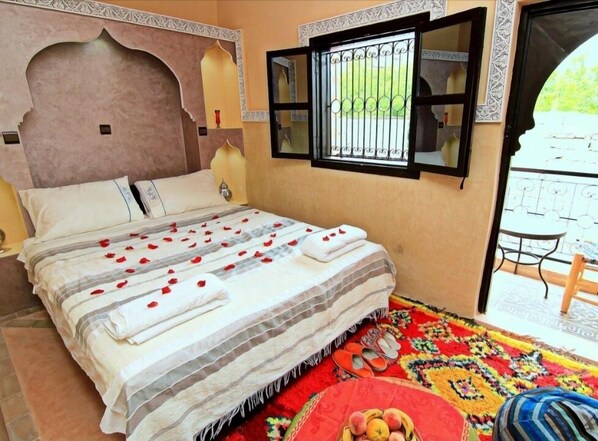 Deluxe Double Room, 2 Bedrooms, Mountain View