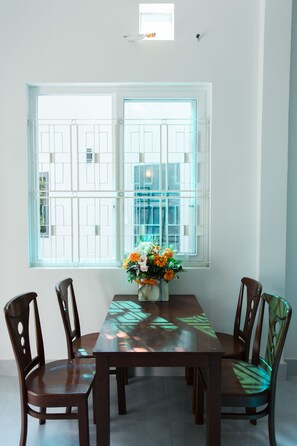 Lobby sitting area - King Homestay (Hue)