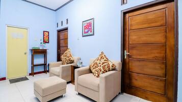 Ilmainen päivittäinen paikallinen aamiainen