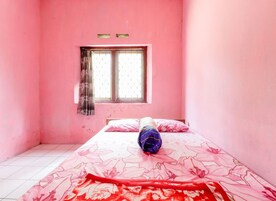 Habitación estándar doble, baño compartido | Escritorio