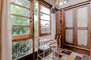 Standard Double Room with Fan | Room amenity - Lorong Homestay (Kasihan)