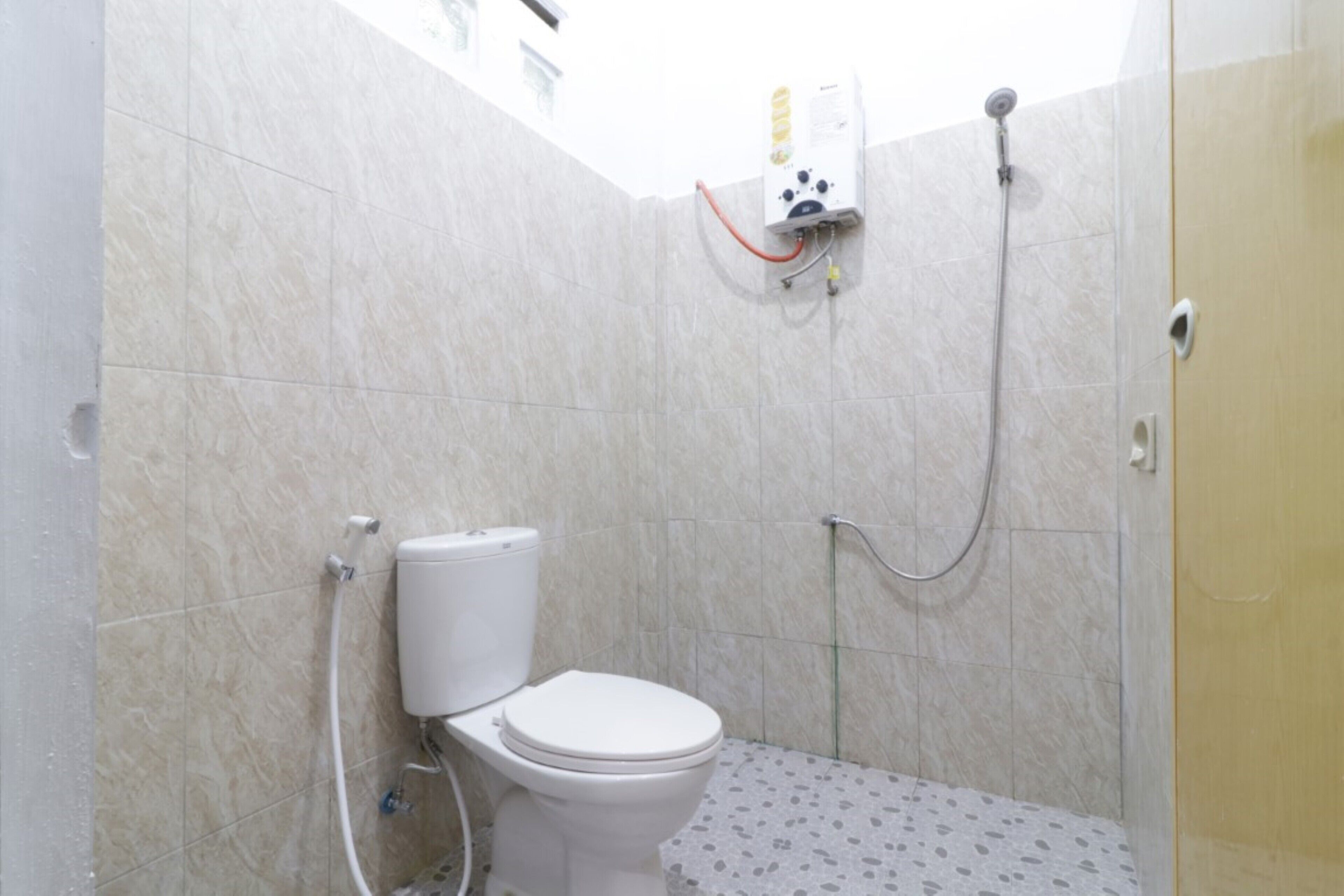 Family Room Connecting | 浴室 | 淋浴设施、免费洗浴用品、毛巾、肥皂