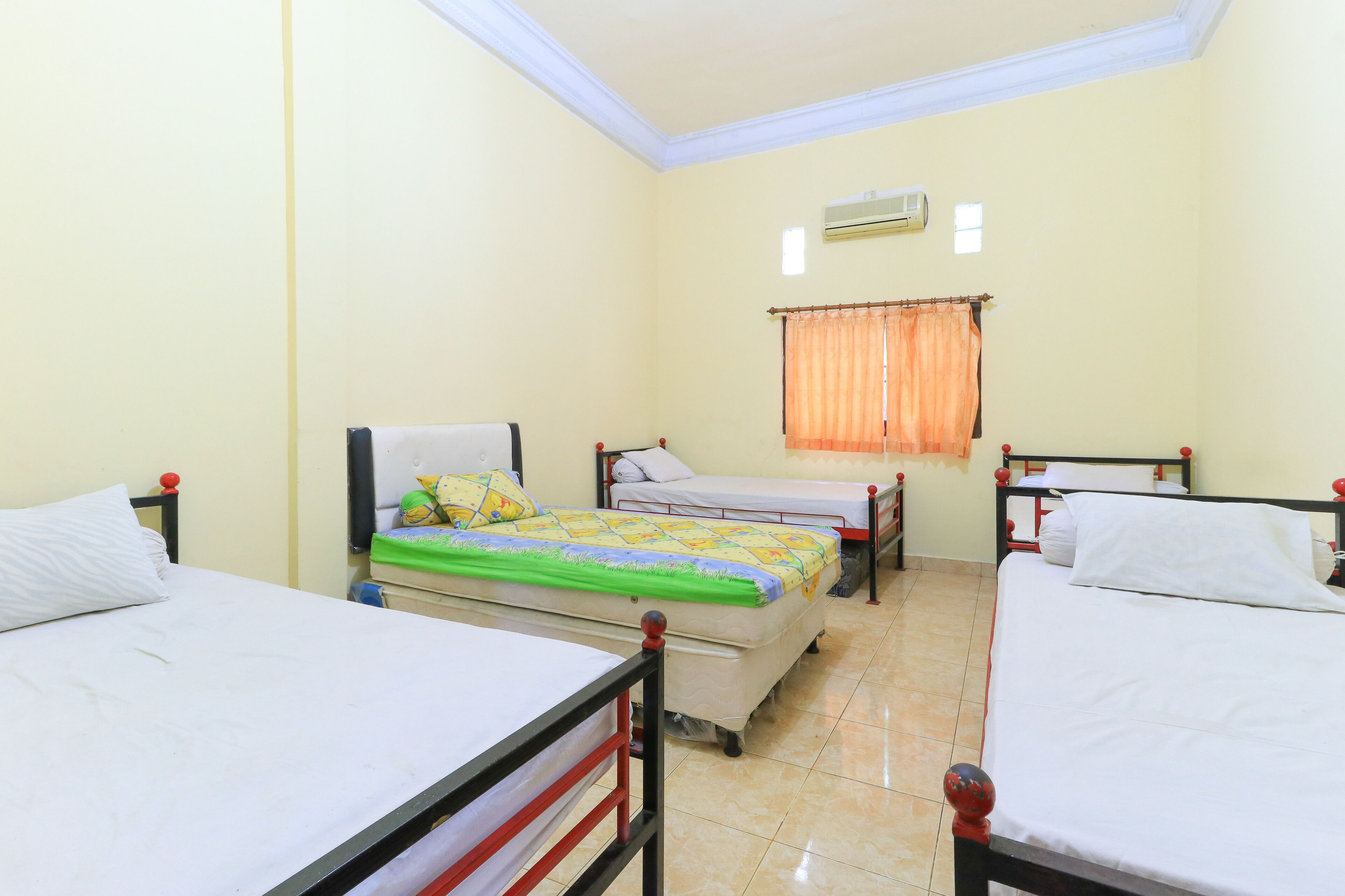 standard twin room | free wifi, bed sheets