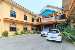 Exterior - Hotel Mutiara Khadijah (Makassar)