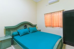 Habitación estándar (5 pax) | Wifi gratis y ropa de cama