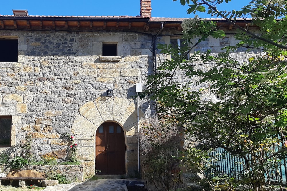 The Palentina Mountain Tithing House