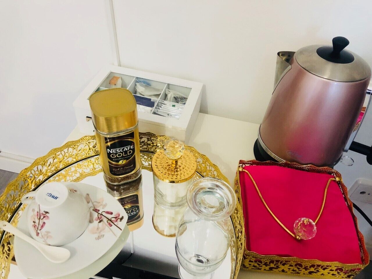 Kaffee und/oder Kaffeemaschine