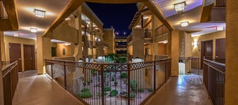Peoria | Sonoran Getaway | Pools, Spa & Outdoor Living