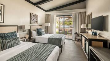 Minibar, in-room safe, individually decorated, individually furnished