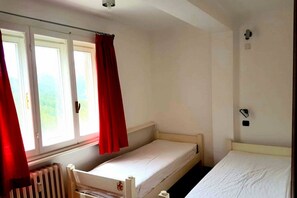 2 室のベッドルーム、ベッドシーツ