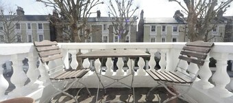 Bassett Road IV by Onefinestay