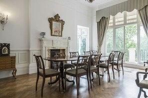 Dining - Albert Terrace by Onefinestay (London)