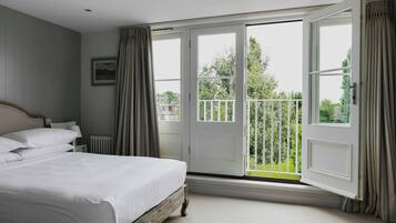 Apartment (4 Bedrooms) | 4 bedrooms, individually decorated, individually furnished