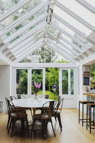 Hartswood Road III by Onefinestay