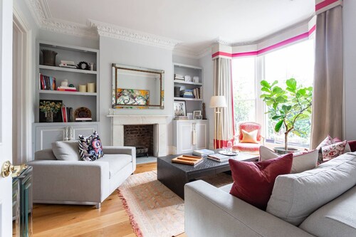 Warwick Gardens II by Onefinestay