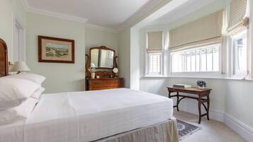 5 عدّة غرف نوم وبديكورات فريدة لكل غرفة وطراز فريد لكل وحدة