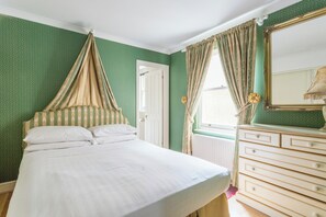 Apartment (4 Bedrooms)