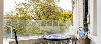 Hyde Park Gate II by Onefinestay