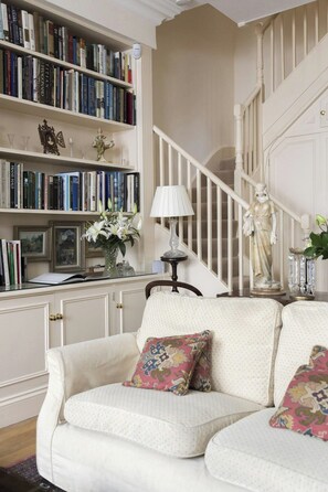 Apartment (2 Bedrooms) | Interior - Petersham Place (London)