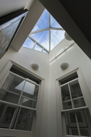 Interior - Petersham Place (London)