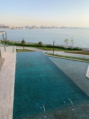 Outdoor pool - 4BR Apt on Bluewater Island (Dubai)