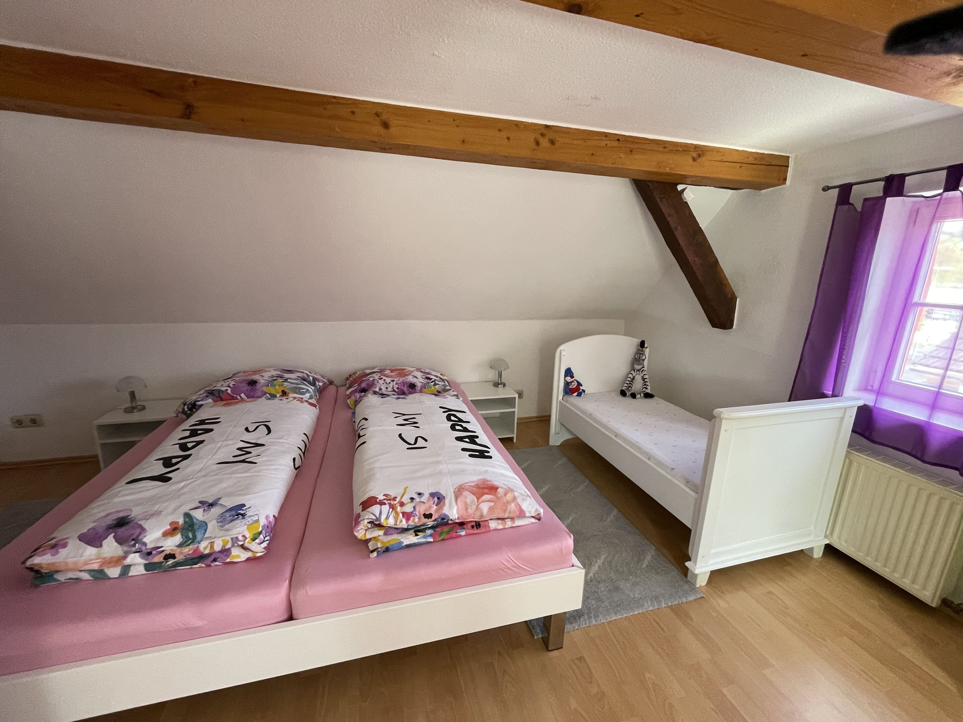 4 makuuhuonetta, Wi-Fi