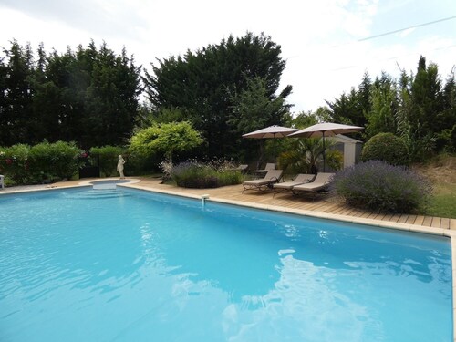 Charming cottage in guest house on 6700m2 property, swimming pool, large garden