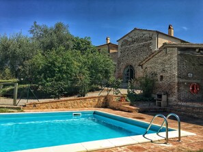 Pool - Pasqui Villas: Il Tribbio private villa 1km to a village pool,view ,WiFi (San Giovanni d'Asso-Montalcino)