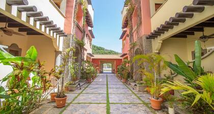 Caribbean Breeze 6b 2 Bedroom Condo by RedAwning