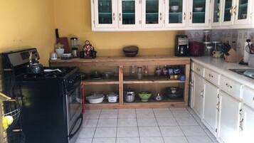 Fridge, stovetop, coffee/tea maker, toaster