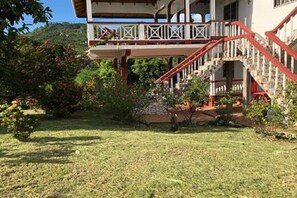 Property grounds - Sunset Palms Apartment: Island Experience at Its Best. (Laborie)