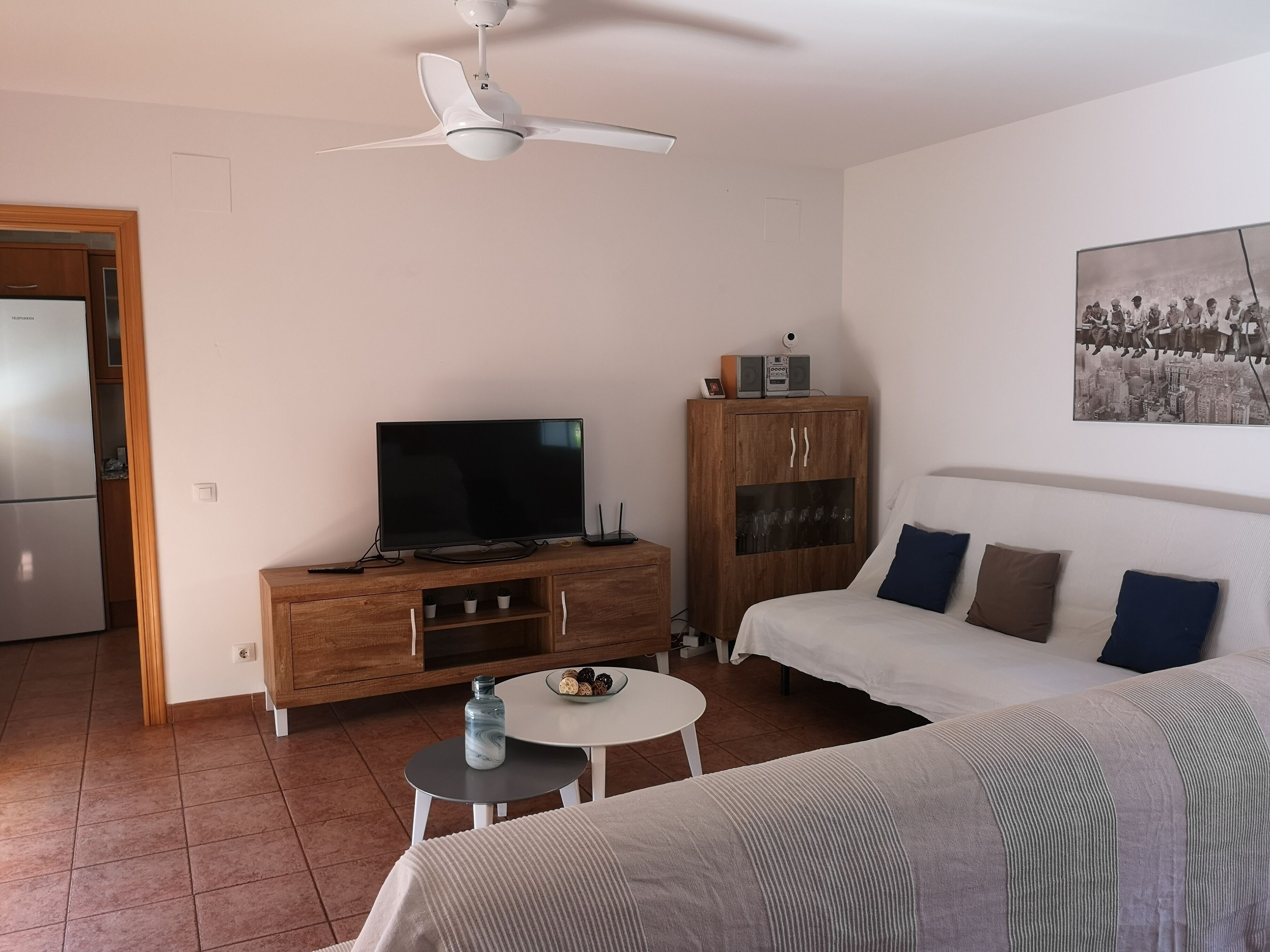 Télévision, table de tennis de table