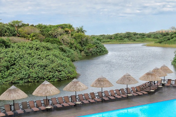 2 outdoor pools