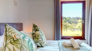 Vil·la estàndard | Planxa i posts de planxar i roba de llit 