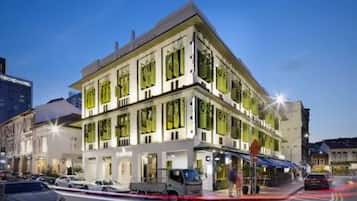 Façade de lâhĂ©bergement - soirĂ©e/nuit