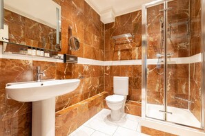 Bathroom - Cockspur Street by Onefinestay (London)