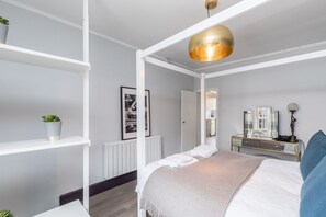 1 bedroom, iron/ironing board, free WiFi, bed sheets - Sea la Vie - City Heart (Brighton)