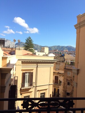 Apartment, 2 Bedrooms | City view