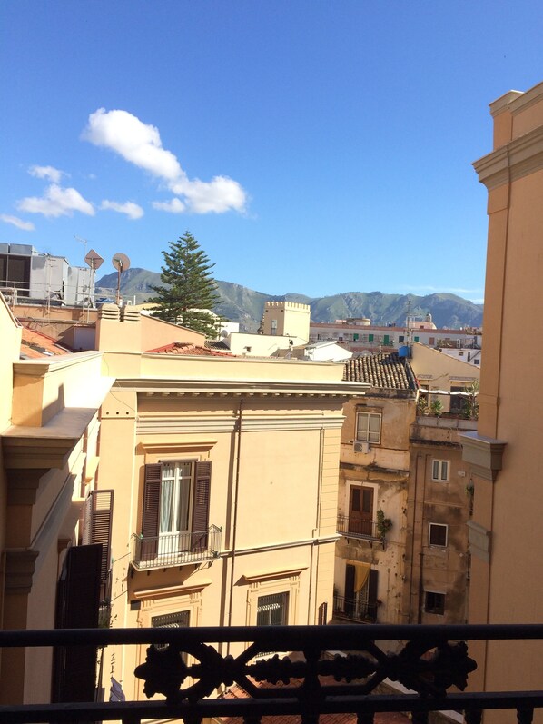 Apartment, 2 Schlafzimmer | Blick auf die Stadt