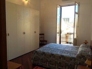 Appartamento, 2 camere da letto | 2 camere, cassaforte in camera, Wi-Fi gratuito, lenzuola