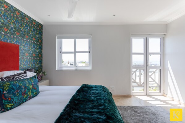 Luxe appartement | 3 slaapkamers, een kluis op de kamer, een bureau, een laptopwerkplek