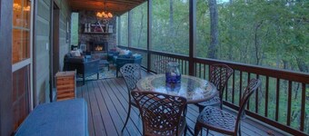 Just Like Heaven- Luxury Mountain Retreat | Hot Tub | Outdoor Games & Fireplace