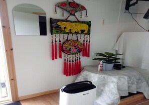 Standard Room (7) | Hypo-allergenic bedding, individually decorated, individually furnished