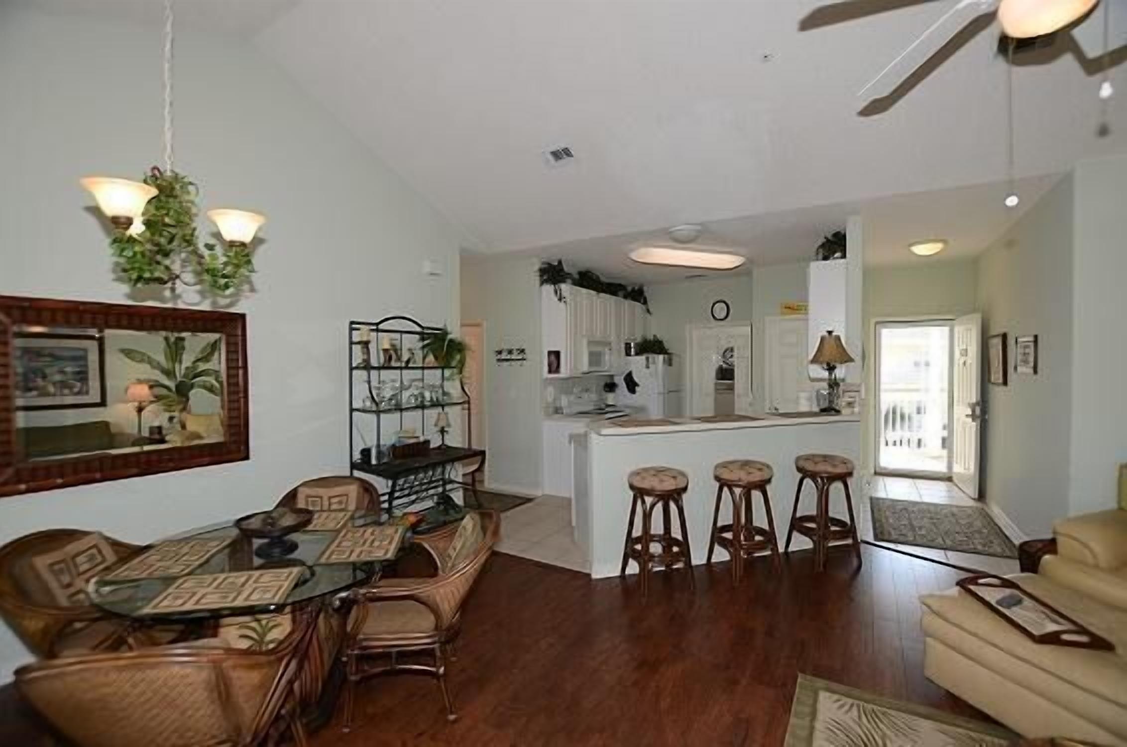 Pet friendly,  Water, Water Everywhere  SPC4210